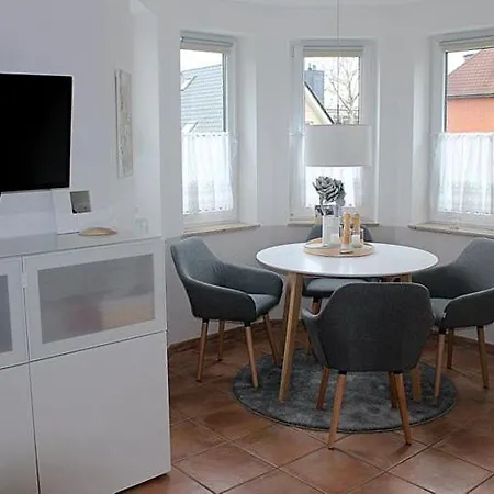 Obj 67 Top-FeWo für 2-4 Pers strandnah, WLAN, Hund Apartment Timmendorfer Strand